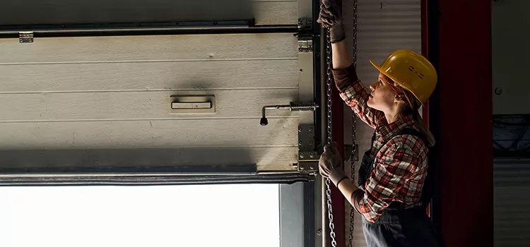 Addressing Common Garage Door Stoppage Issues in Winter Haven, FL